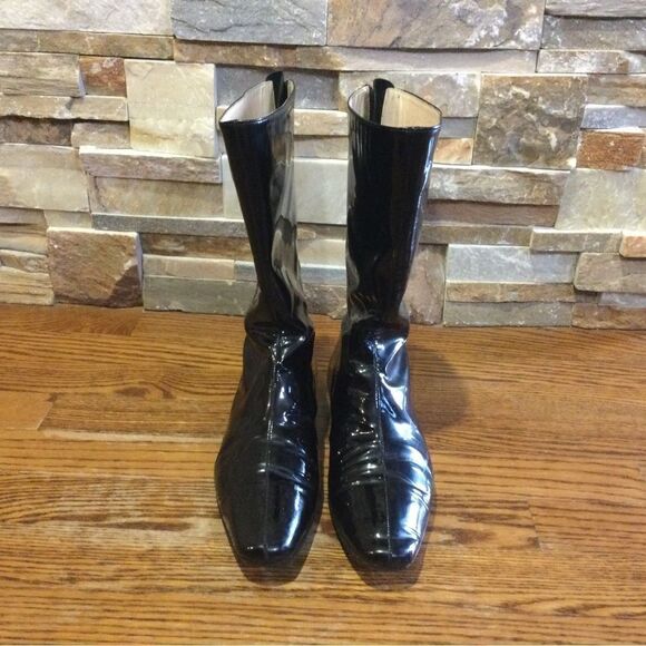 MANOLO BLAHNIK Black Patent Leather Calf High Flat Booties - Picture 1 of 9